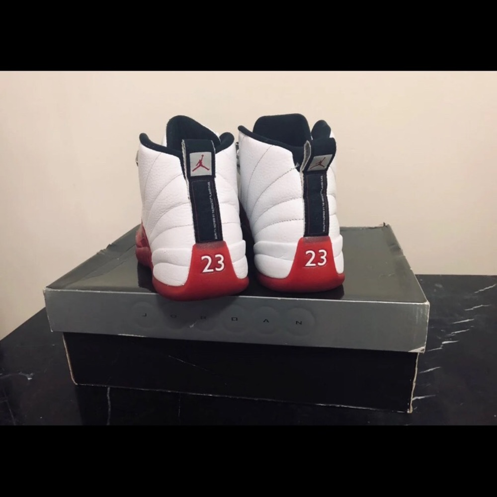 Jordan 12 Retro